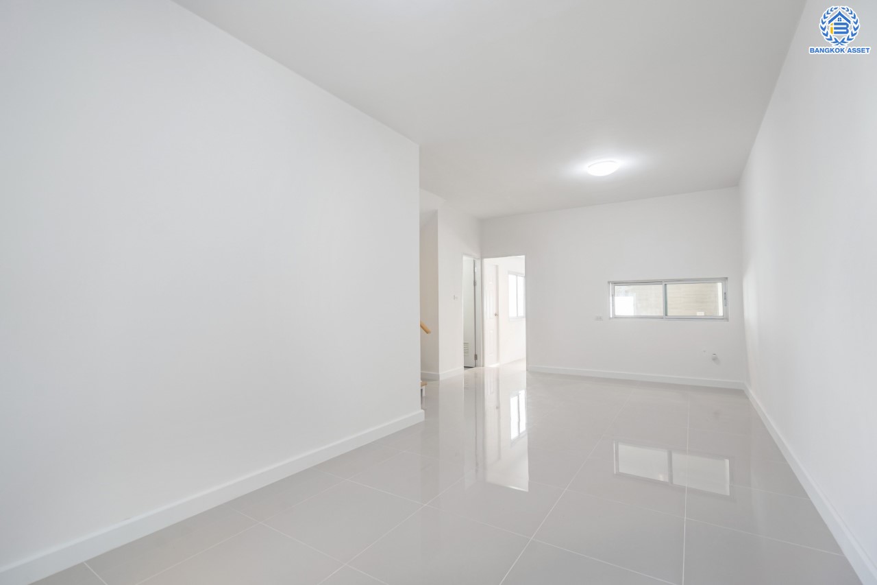 บ้านมือสองตกแต่งใหม่ ม.อารียา เดอะคัลเลอร์ เกษตร1 เนื้อที่ 21.1 ตร.ว. ฟังก์ชัน 3 ห้องนอน 2 ห้องน้ำ จอดรถได้ 1 คัน ชีวิตแสนสงบ สภาพแวดล้อมเยี่ยม เชื่อมต่อ ถ.ประเสริฐมนูกิจ, ถ.เกษตร-นวมินทร์ ใกล้ ม.เกษตร, รถไฟฟ้าสายสีเขียว "สถานีเสนานิคม" และทางด่วน "ฉลองรัช"